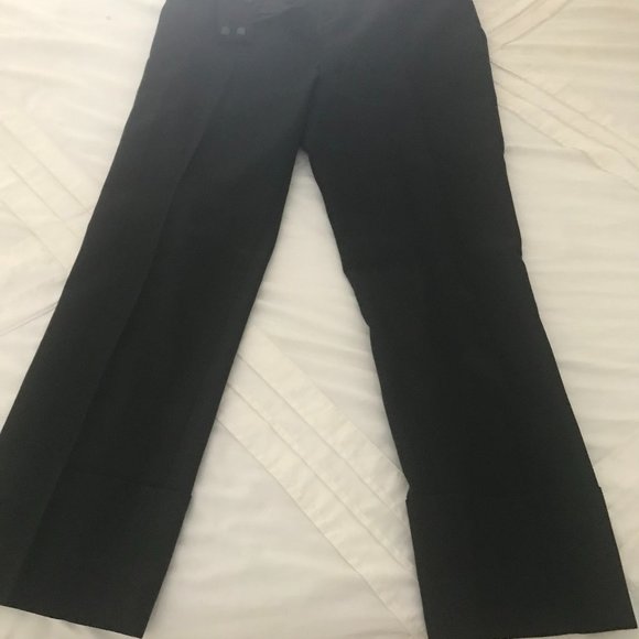 Like New Escada Women's Black Cuffed Crop Dress Pants, size EU 36, US 6 - Picture 1 of 5
